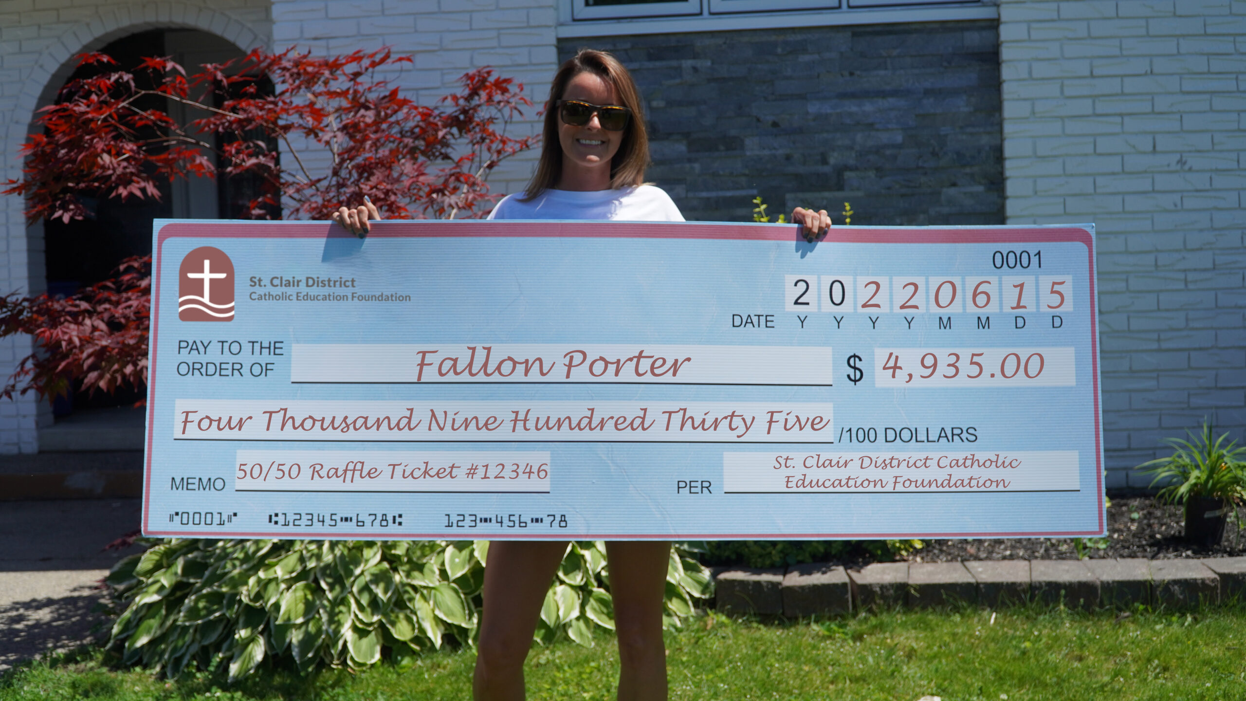 Fallon Porter of Sarnia Wins $4,935 in 50/50 Raffle